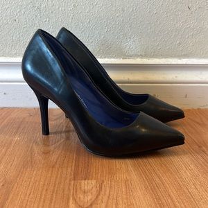 Antonia Saint heels with comfort foam inserts.